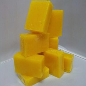 สบู่ขมิ้นสีเหลือง แพ็ค 4 ชิ้น