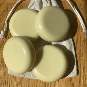 สบู่น้ำมันมะกอกกลม สีครีม เซ็ต 4 ก้อน